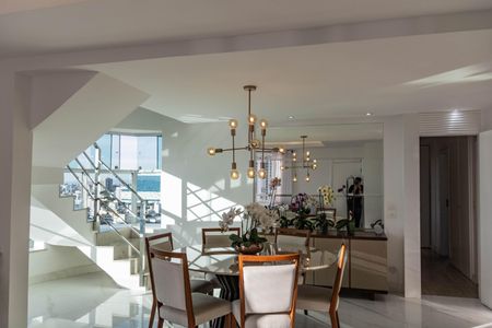 Apartamento à venda com 287m², 4 quartos e 3 vagasSala