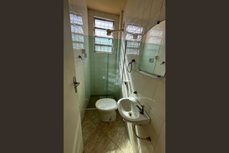 Casa à venda com 466m², 4 quartos e 8 vagas Casa à venda com 466m², 4 quartos e 8 vagasBanheiro suíte 4