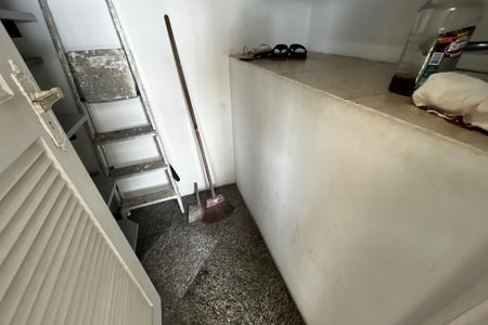 Casa à venda com 466m², 4 quartos e 8 vagas Casa à venda com 466m², 4 quartos e 8 vagasDepósito