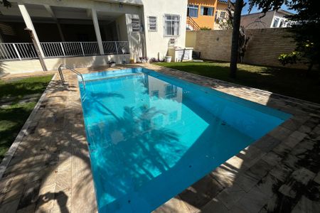 Casa à venda com 466m², 4 quartos e 8 vagas Casa à venda com 466m², 4 quartos e 8 vagasQuintal