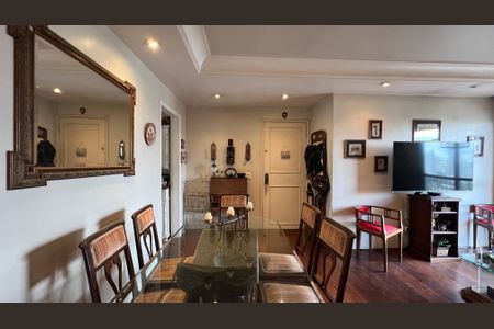 Apartamento à venda com 90m², 3 quartos e 1 vagaSala de Jantar