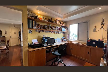 Apartamento à venda com 90m², 3 quartos e 1 vagaEscritório