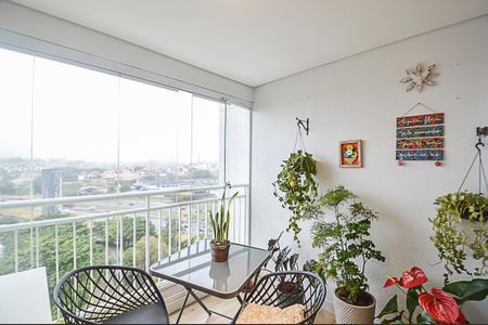 Apartamento à venda com 69m², 2 quartos e 1 vaga Apartamento à venda com 69m², 2 quartos e 1 vagaSacada
