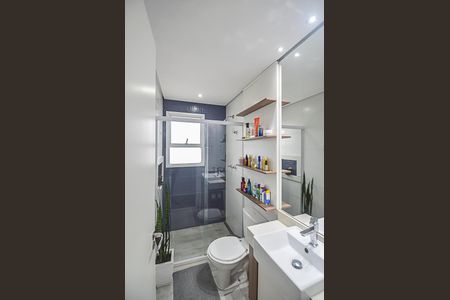 Apartamento à venda com 69m², 2 quartos e 1 vaga Apartamento à venda com 69m², 2 quartos e 1 vagaBanheiro da Suíte