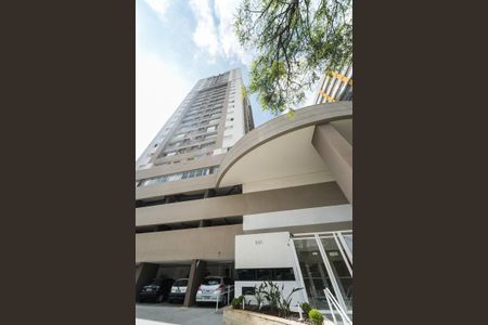 Apartamento à venda com 69m², 2 quartos e 1 vaga Apartamento à venda com 69m², 2 quartos e 1 vagaFachada e portaria