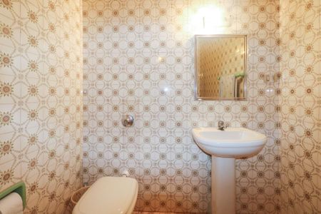 Casa à venda com 178m², 2 quartos e 3 vagas Casa à venda com 178m², 2 quartos e 3 vagasBanheiro Social