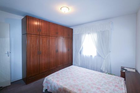 Casa à venda com 178m², 2 quartos e 3 vagas Casa à venda com 178m², 2 quartos e 3 vagasQuarto 2