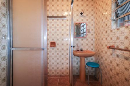 Casa à venda com 178m², 2 quartos e 3 vagas Casa à venda com 178m², 2 quartos e 3 vagasBanheiro de Serviço