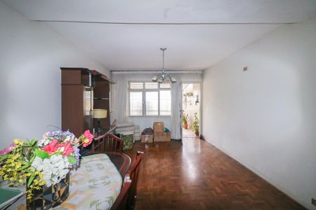 Casa à venda com 178m², 2 quartos e 3 vagas Casa à venda com 178m², 2 quartos e 3 vagasSala