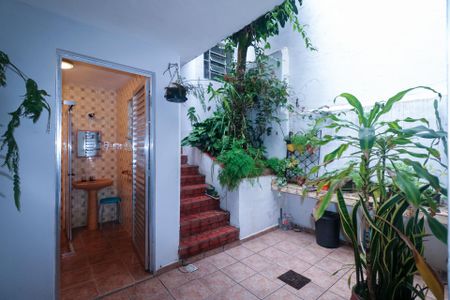 Casa à venda com 178m², 2 quartos e 3 vagas Casa à venda com 178m², 2 quartos e 3 vagasCorredor