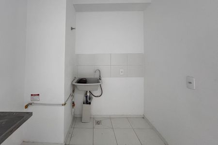 Apartamento para alugar com 35m², 2 quartos e sem vaga Apartamento para alugar com 35m², 2 quartos e sem vagaCozinha e área de serviço