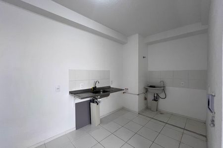 Apartamento para alugar com 35m², 2 quartos e sem vaga Apartamento para alugar com 35m², 2 quartos e sem vagaCozinha e área de serviço