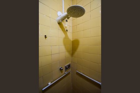 Casa de condomínio à venda com 190m², 4 quartos e 1 vagaBanheiro