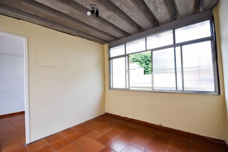 Casa de condomínio à venda com 190m², 4 quartos e 1 vagaTerraço