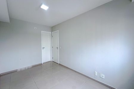 Apartamento para alugar com 66m², 2 quartos e 1 vaga Suíte