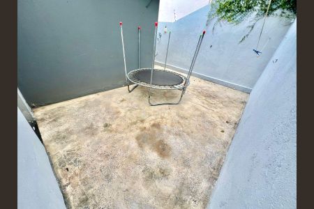 Casa para alugar com 180m², 3 quartos e 2 vagas Casa para alugar com 180m², 3 quartos e 2 vagasÁrea externa