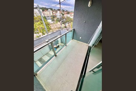 Casa para alugar com 180m², 3 quartos e 2 vagas Casa para alugar com 180m², 3 quartos e 2 vagasVaranda da Sala