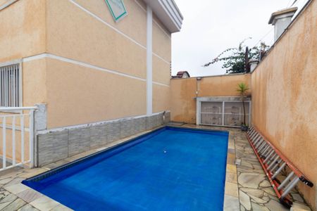 Casa de condomínio à venda com 70m², 2 quartos e 1 vaga Casa de condomínio à venda com 70m², 2 quartos e 1 vagaÁrea comum - Piscina