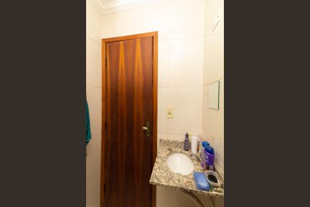 Casa de condomínio à venda com 70m², 2 quartos e 1 vaga Casa de condomínio à venda com 70m², 2 quartos e 1 vagaBanheiro da Suíte 1