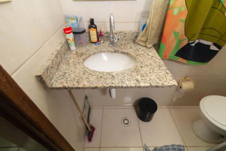 Casa de condomínio à venda com 70m², 2 quartos e 1 vaga Casa de condomínio à venda com 70m², 2 quartos e 1 vagaBanheiro da Suíte 2