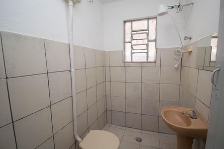 Casa para alugar com 55m², 1 quarto e sem vaga Casa para alugar com 55m², 1 quarto e sem vagaBanheiro