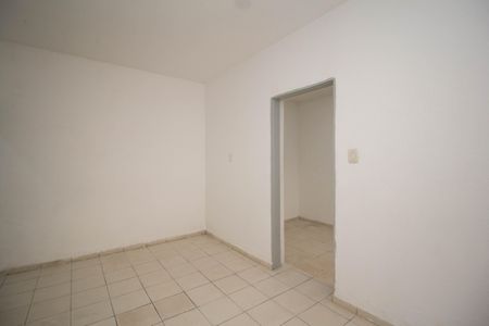 Casa para alugar com 55m², 1 quarto e sem vaga Casa para alugar com 55m², 1 quarto e sem vagaSala