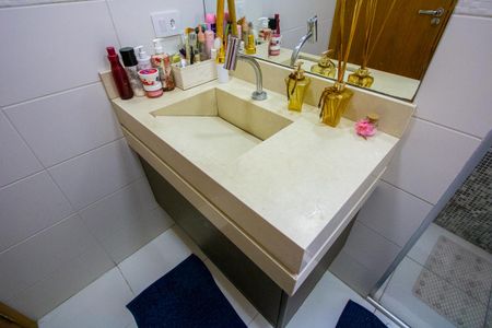 Apartamento à venda com 72m², 3 quartos e 2 vagasBanheiro da Suíte