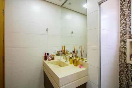 Apartamento à venda com 72m², 3 quartos e 2 vagasBanheiro da Suíte