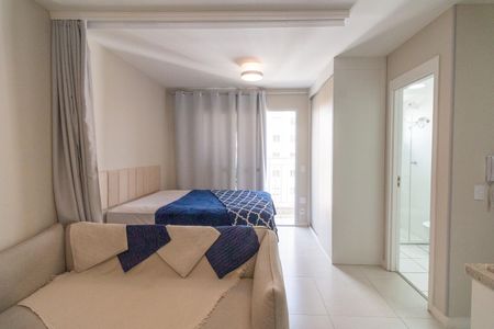 Apartamento à venda com 26m², 1 quarto e 1 vaga Apartamento à venda com 26m², 1 quarto e 1 vagaSala - Cozinha