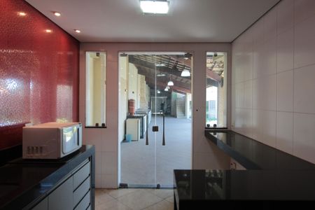 Casa para alugar com 640m², 4 quartos e 4 vagasCozinha