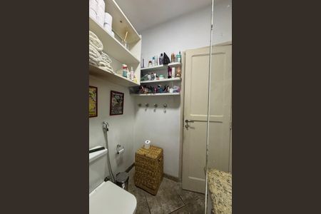 Apartamento à venda com 70m², 2 quartos e sem vagaBanheiro 