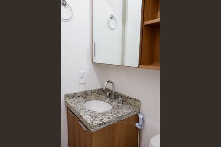 Apartamento à venda com 62m², 2 quartos e 2 vagas Apartamento à venda com 62m², 2 quartos e 2 vagasBanheiro da Suíte 2