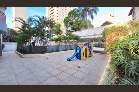 Apartamento à venda com 105m², 3 quartos e 2 vagasÁrea comum - Playground