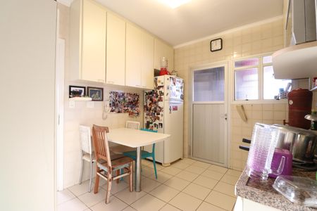 Apartamento à venda com 105m², 3 quartos e 2 vagasCozinha