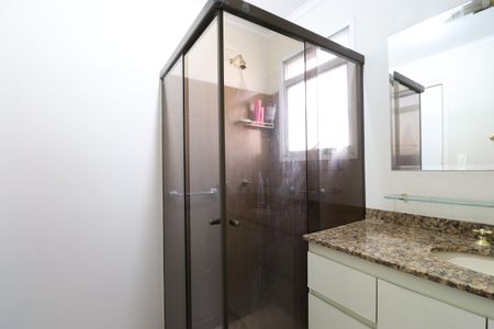 Apartamento à venda com 105m², 3 quartos e 2 vagasBanheiro da Suíte
