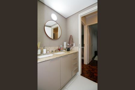 Apartamento à venda com 96m², 2 quartos e 1 vagaBanheiro Social