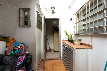 Casa à venda com 194m², 3 quartos e 3 vagasQuintal