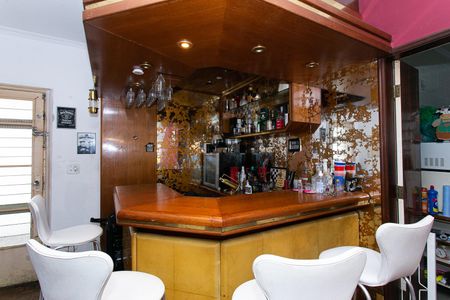 Casa à venda com 194m², 3 quartos e 3 vagasSala