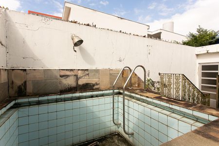 Casa à venda com 194m², 3 quartos e 3 vagasPiscina