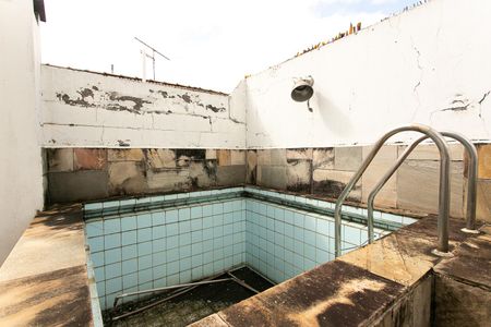 Casa à venda com 194m², 3 quartos e 3 vagasPiscina