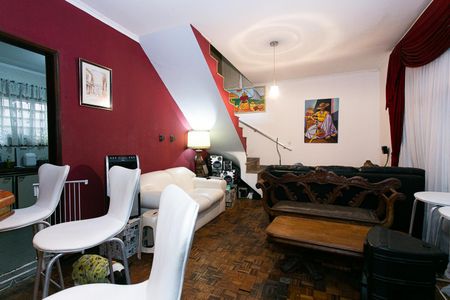 Casa à venda com 194m², 3 quartos e 3 vagasSala