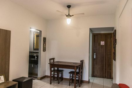 Apartamento para alugar com 55m², 1 quarto e 1 vagaSala