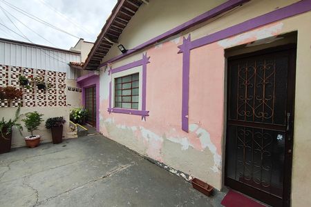 Casa à venda com 160m², 4 quartos e sem vagaQuintal - Garagem