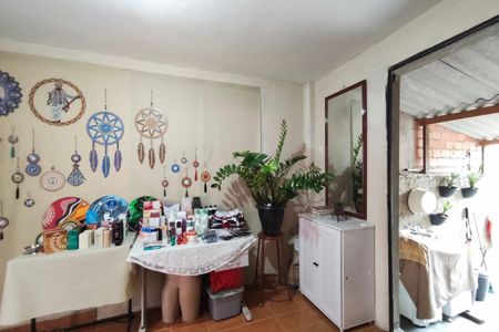 Casa à venda com 160m², 4 quartos e sem vagaGaragem - Coberta