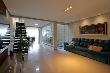 Apartamento à venda com 240m², 3 quartos e 4 vagasSala