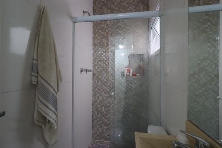 Apartamento à venda com 240m², 3 quartos e 4 vagasBanheiro da Suíte 1