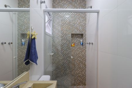 Apartamento à venda com 240m², 3 quartos e 4 vagasBanheiro da Suíte 2