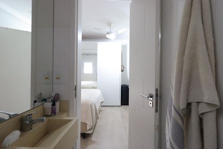 Apartamento à venda com 240m², 3 quartos e 4 vagasBanheiro da Suíte 1