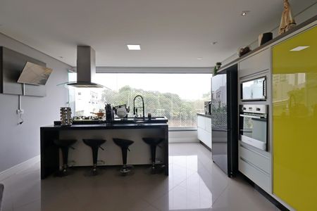 Apartamento à venda com 240m², 3 quartos e 4 vagasCozinha