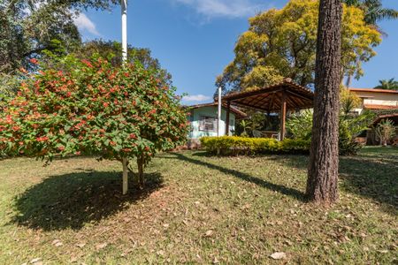 Casa à venda com 2050m², 2 quartos e 3 vagasÁrea Externa - Quintal